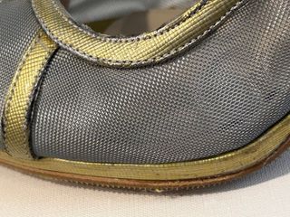 Zapatos Lodi tacón dorado plata