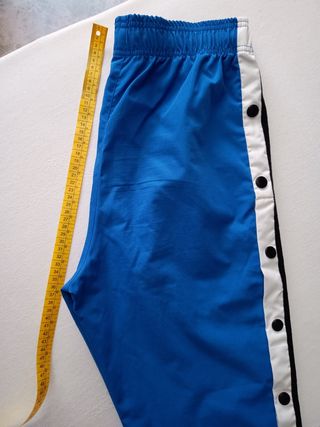 Pantalón chándal con botones