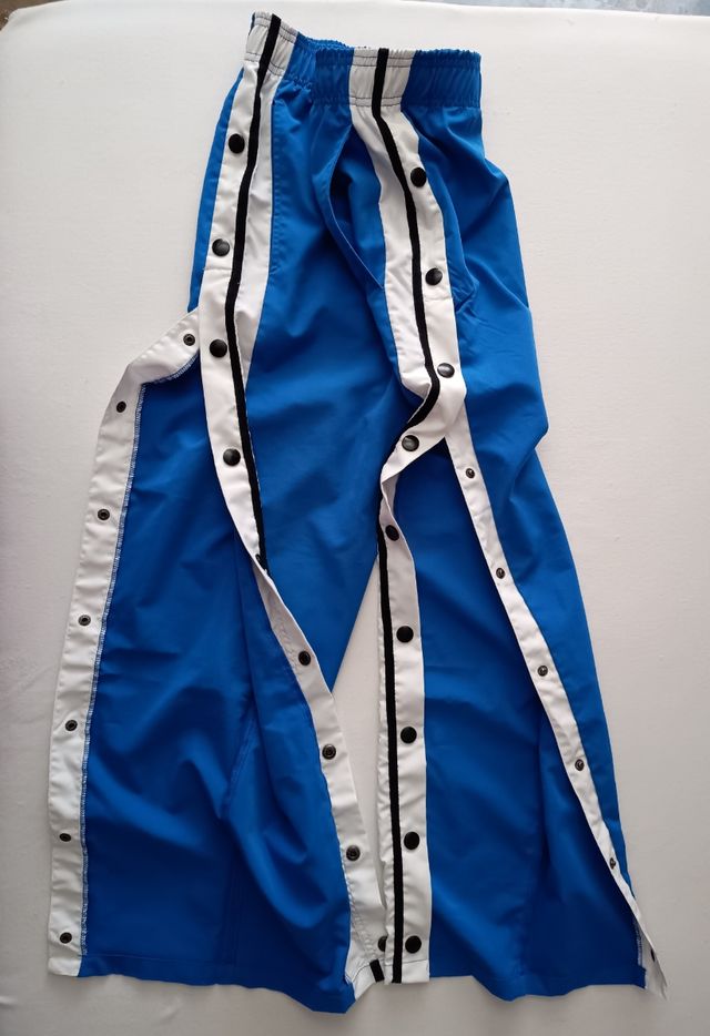 Pantalón chándal con botones