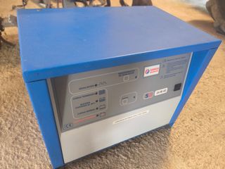 Cargador de baterias de 40 amperios