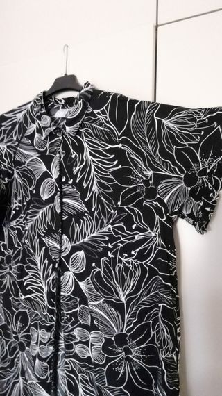 Camicione fiori bn - elegante
Modello curvy