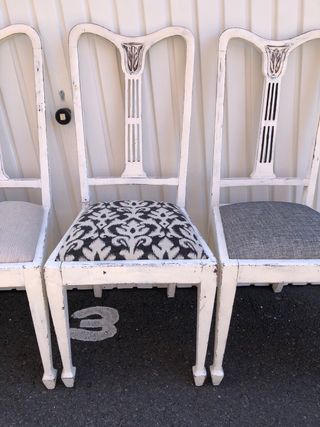 4 sillas blancas estilo vintage