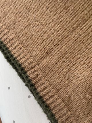 Jersey lana beige + pantalón rayas