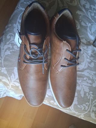 Zapatos marrones Pier.one