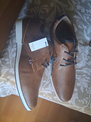 Zapatos marrones Pier.one