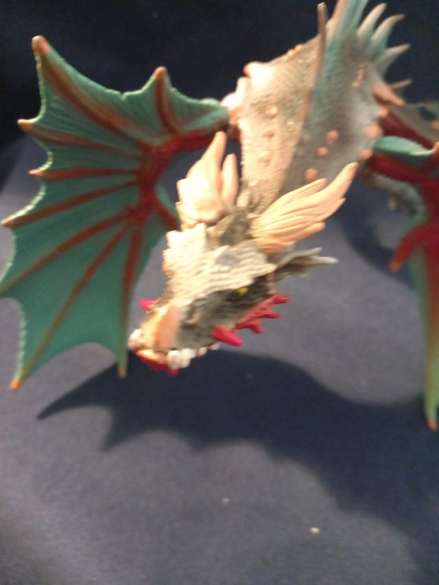 Dragón de aqua McFarlane