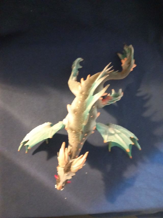 Dragón de aqua McFarlane