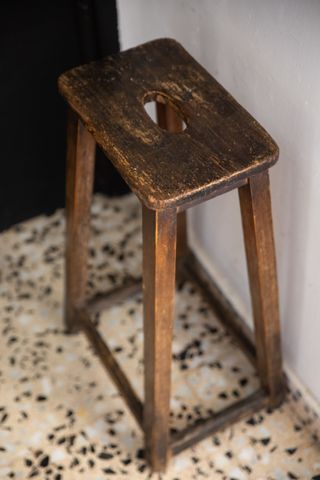 Taburete madera antiguo