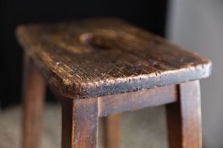 Taburete madera antiguo