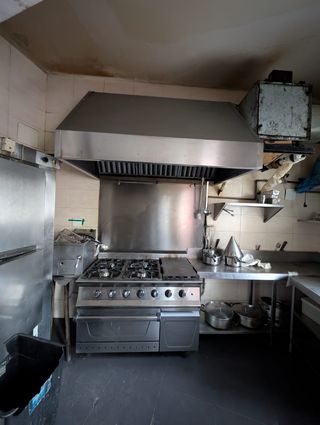 Mobiliario bar:Lavavajillas,barra,cocina,camaras