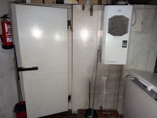 Mobiliario bar:Lavavajillas,barra,cocina,camaras