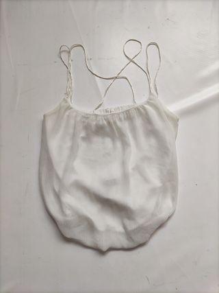 Top blanco tirantes cruzado