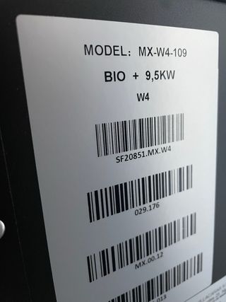 Estufa pellets 9.5kW - Blanca y Negra