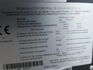 Estufa pellets 9.5kW - Blanca y Negra
