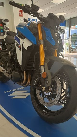 SUZUKI GSX-S 1000