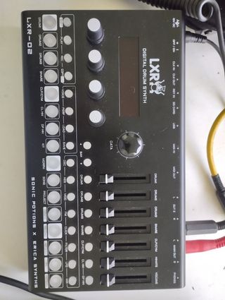 Sintetizzatori Eryca lxr