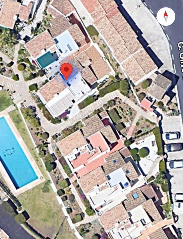 Casa Bungalow independiente con garaje privado.