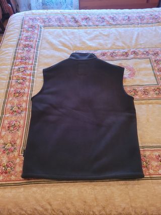 Chaleco polar verde oliva