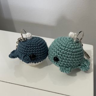 Llaveros Amigurumi: mini Yoda y ballenss con iman