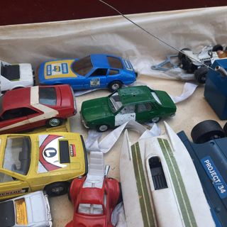 LOTE COCHES JUGUETE CORGI PILEN GISVAL ETC