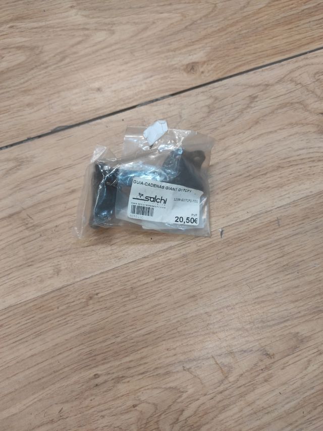 Guia Cadenas Giant G17CF1