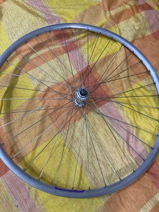 Rueda bici carretera clasica