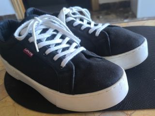 Zapatillas Levis nro - 41
