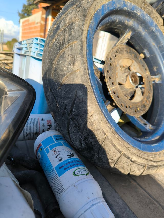 Ruedas Aprilia SR50: 2 unidades