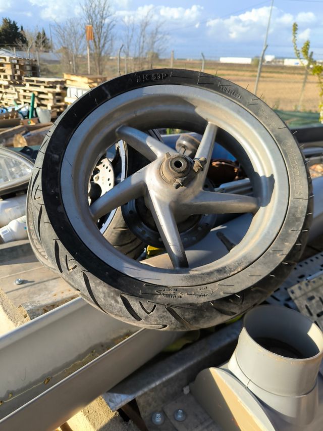 Ruedas Aprilia SR50: 2 unidades