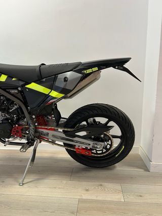 Fantic XMF 125 performance 2025