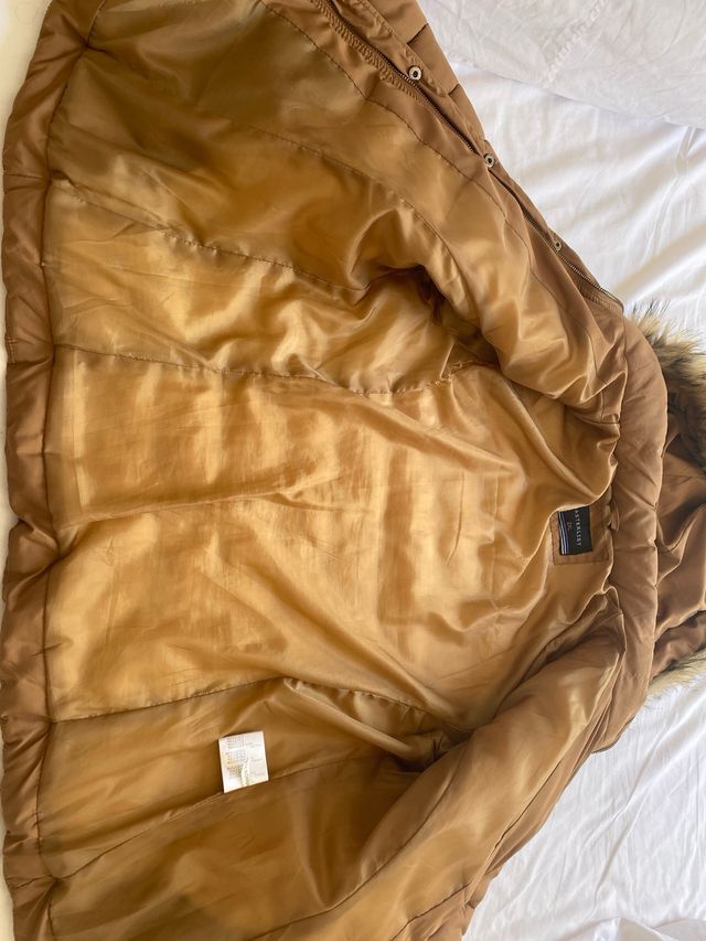 Abrigo acolchado marrón