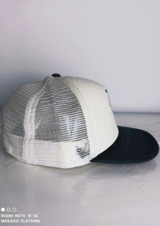Gorra VANS blanca y negra