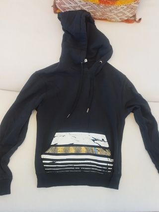 Camisola com capuz preta - Tamanho S