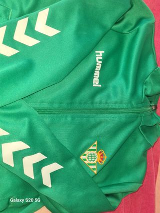 Chándal Hummel niño talla 5-6 años