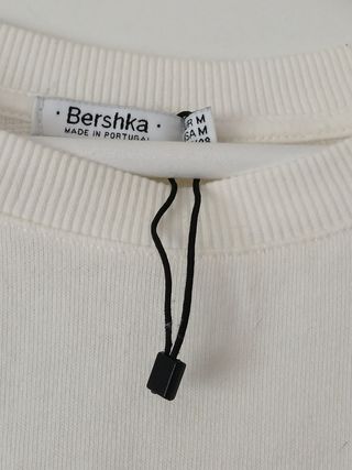 Vestido Bershka blanco - Talla M
Casi como una L.