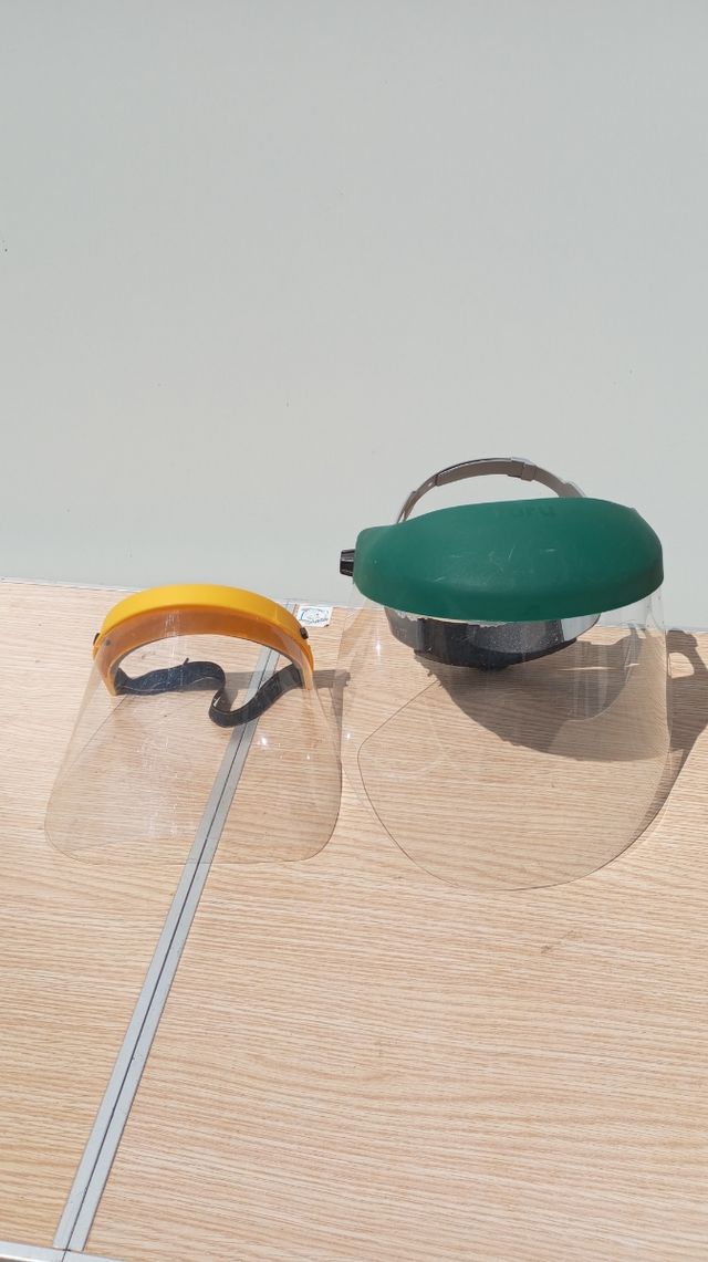 2 pantallas de protección