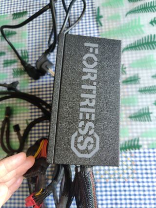 Fuente Rosewill 550W ATX Platinum