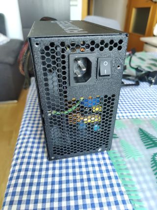 Fuente Rosewill 550W ATX Platinum