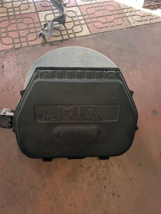 Cofre delantero de MR2 Spyder