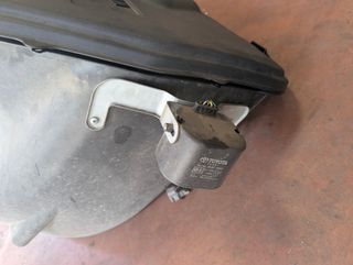 Cofre delantero de MR2 Spyder