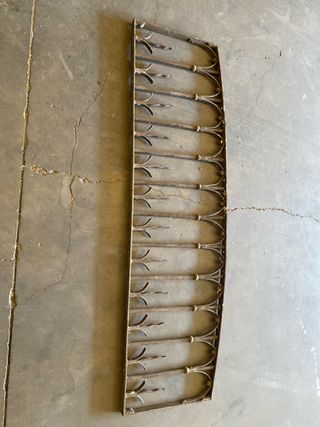 Reja antigua de hierro forjado