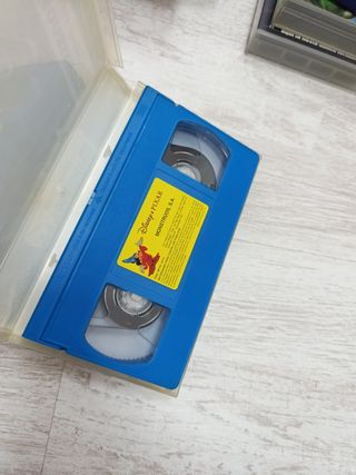 VHS Monstruos, S.A. (Spanish)