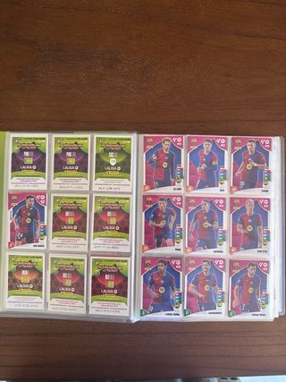 Álbum con 622 cromos Adrenalyn XL LaLiga 2024-25