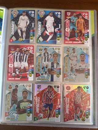 Álbum con 622 cromos Adrenalyn XL LaLiga 2024-25