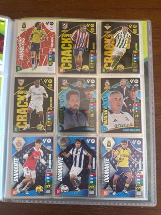 Álbum con 622 cromos Adrenalyn XL LaLiga 2024-25