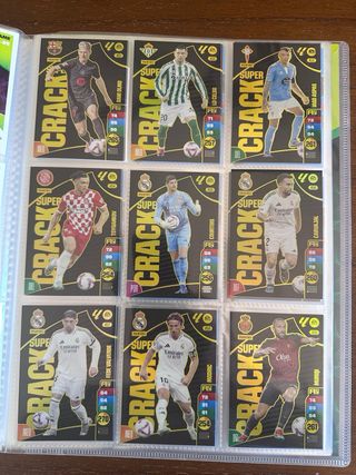 Álbum con 622 cromos Adrenalyn XL LaLiga 2024-25