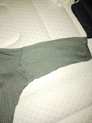 Camisa verde oliva estampada