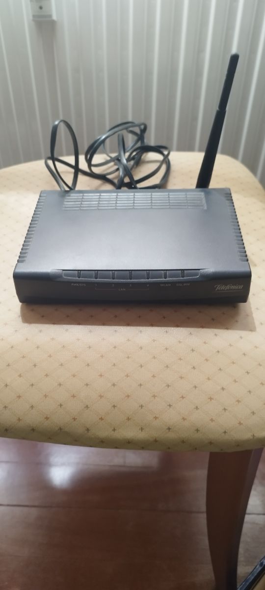 Kit ADSL Telefónica - Router inalámbrico