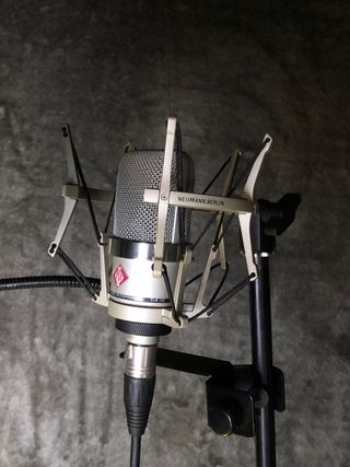 Neumann TLM 102 Micrófono de estudio