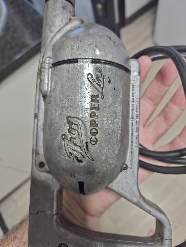 Taladro antiguo Millers Falls Copper Line